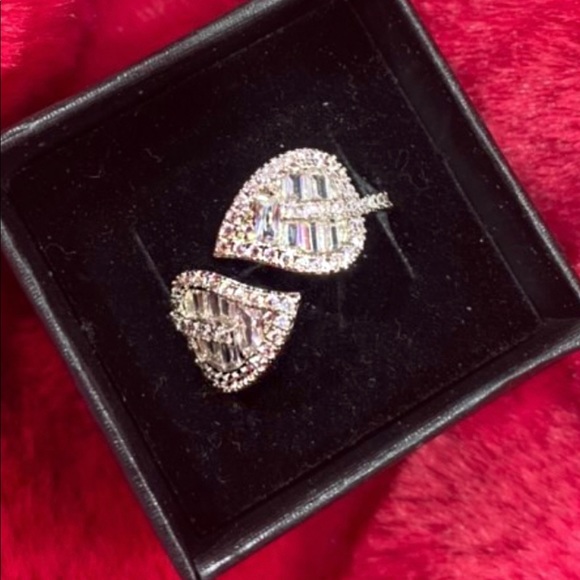 Gold Dipped resizable Anita ko style ring double leaf ring *pre order* - Picture 4 of 15